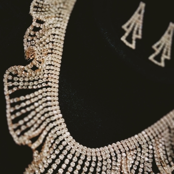 Ruffled Rhinestone Necklace and Earring Set - Picture 5 of 5
